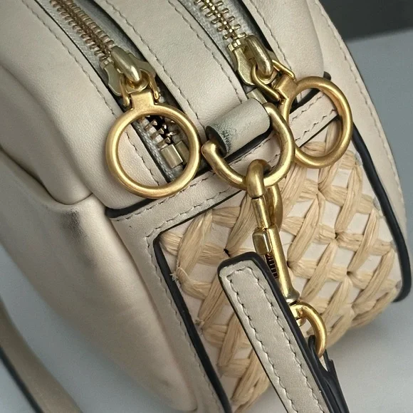 Tory Burch Cream Quilted Crossbody Bag with Gold Hardware - Picture 6 of 10